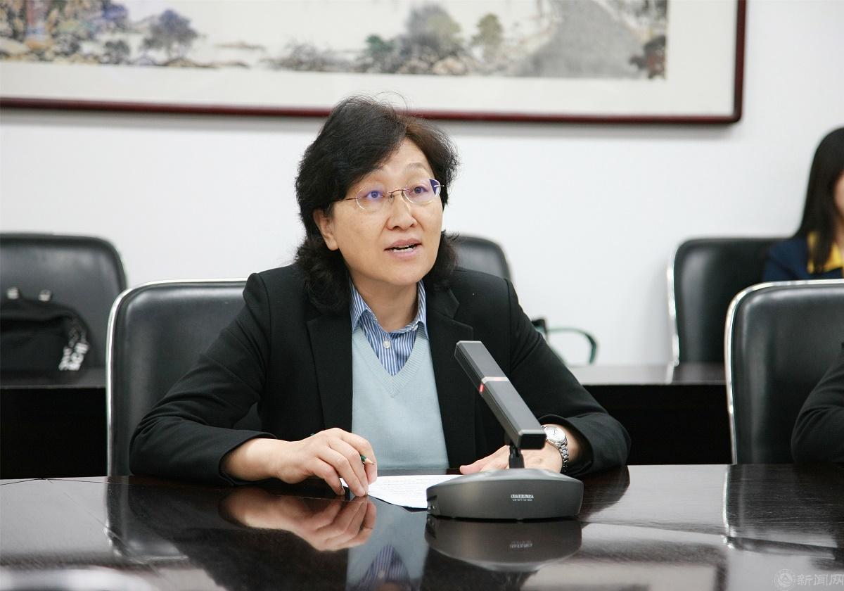 校长.jpg 校长.jpg