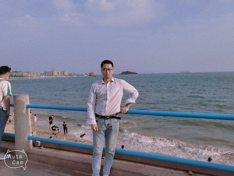 罗世界.jpg 罗世界.jpg