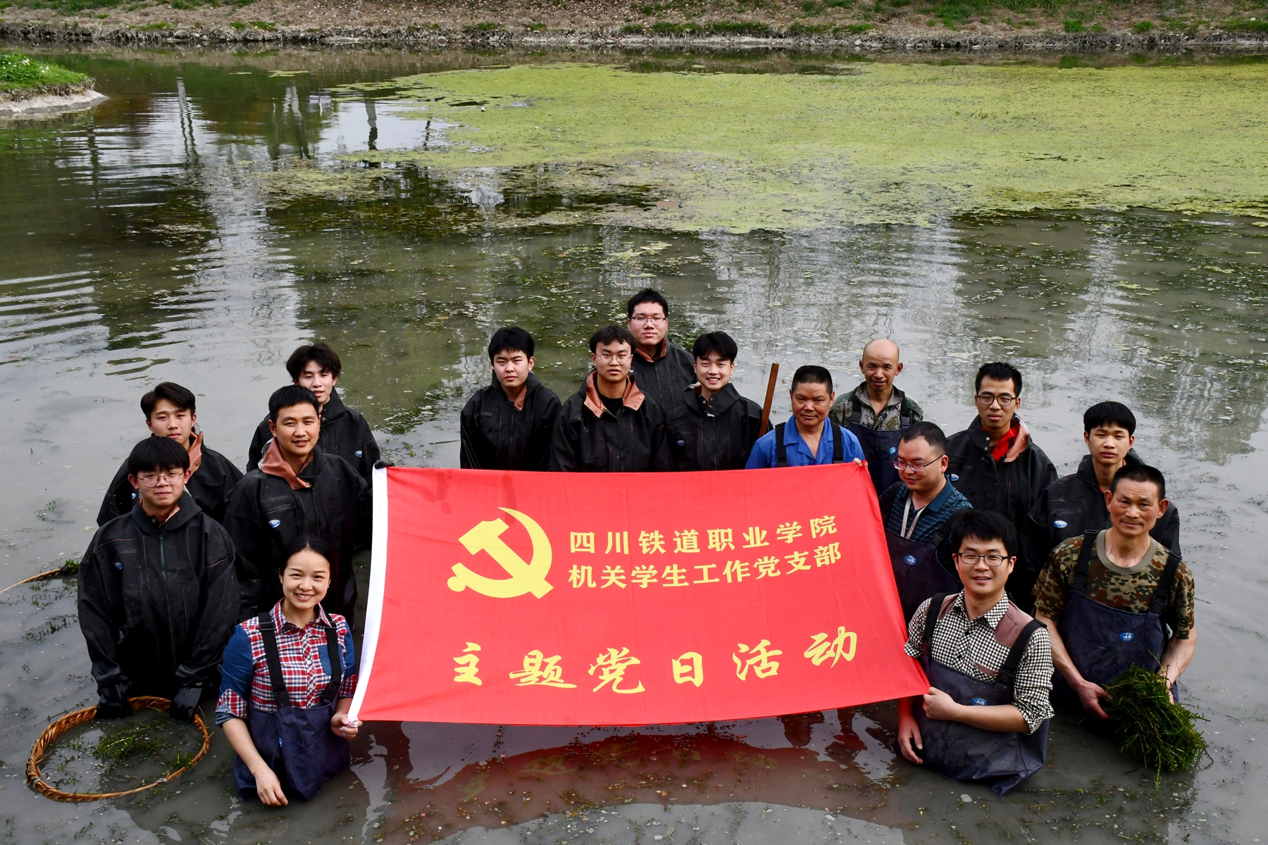 刘奇2.jpg 刘奇2.jpg