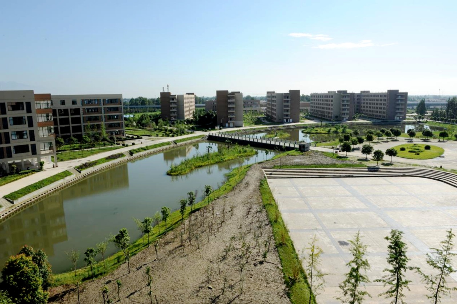 颜静22013年的校园学术报告厅旧址_副本.jpg 颜静22013年的校园学术报告厅旧址_副本.jpg