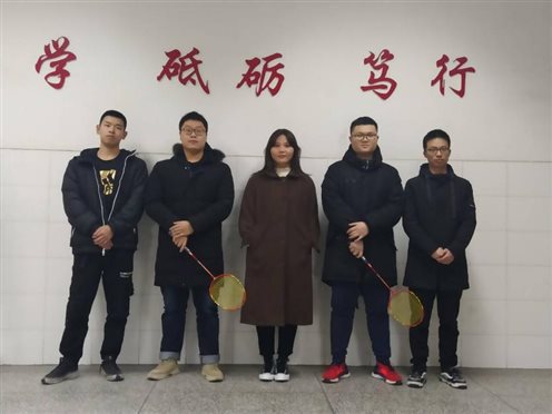 羽毛球队