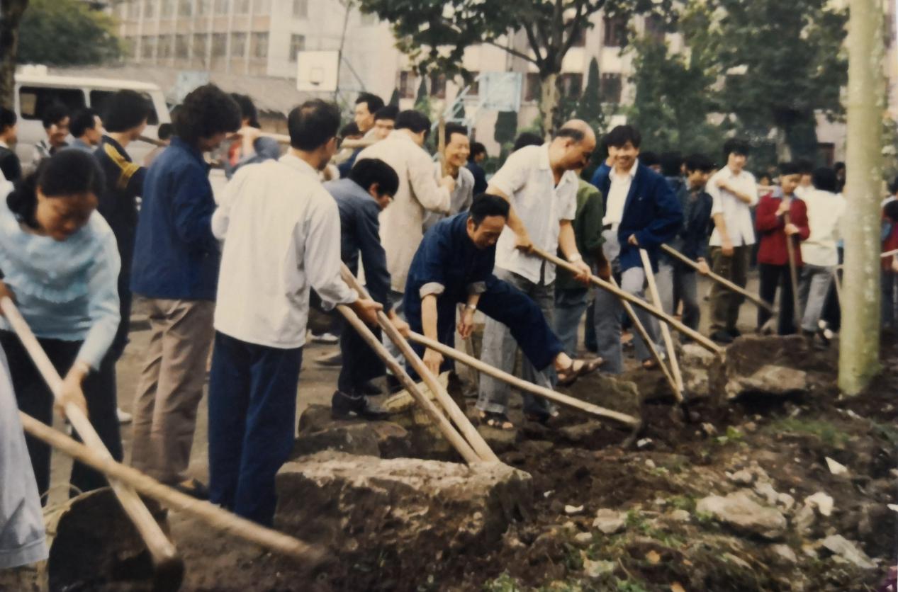 图片38.jpg 图片38.jpg