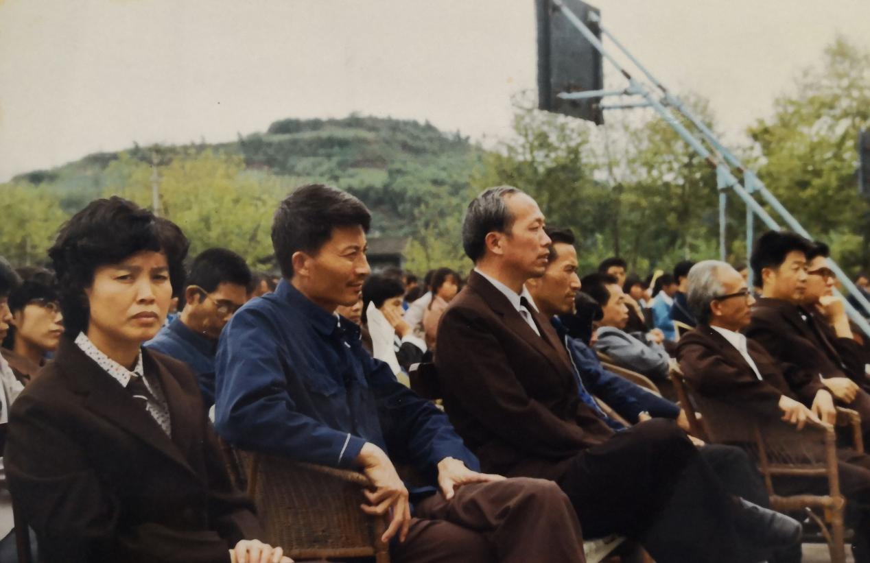 图片30.jpg 图片30.jpg