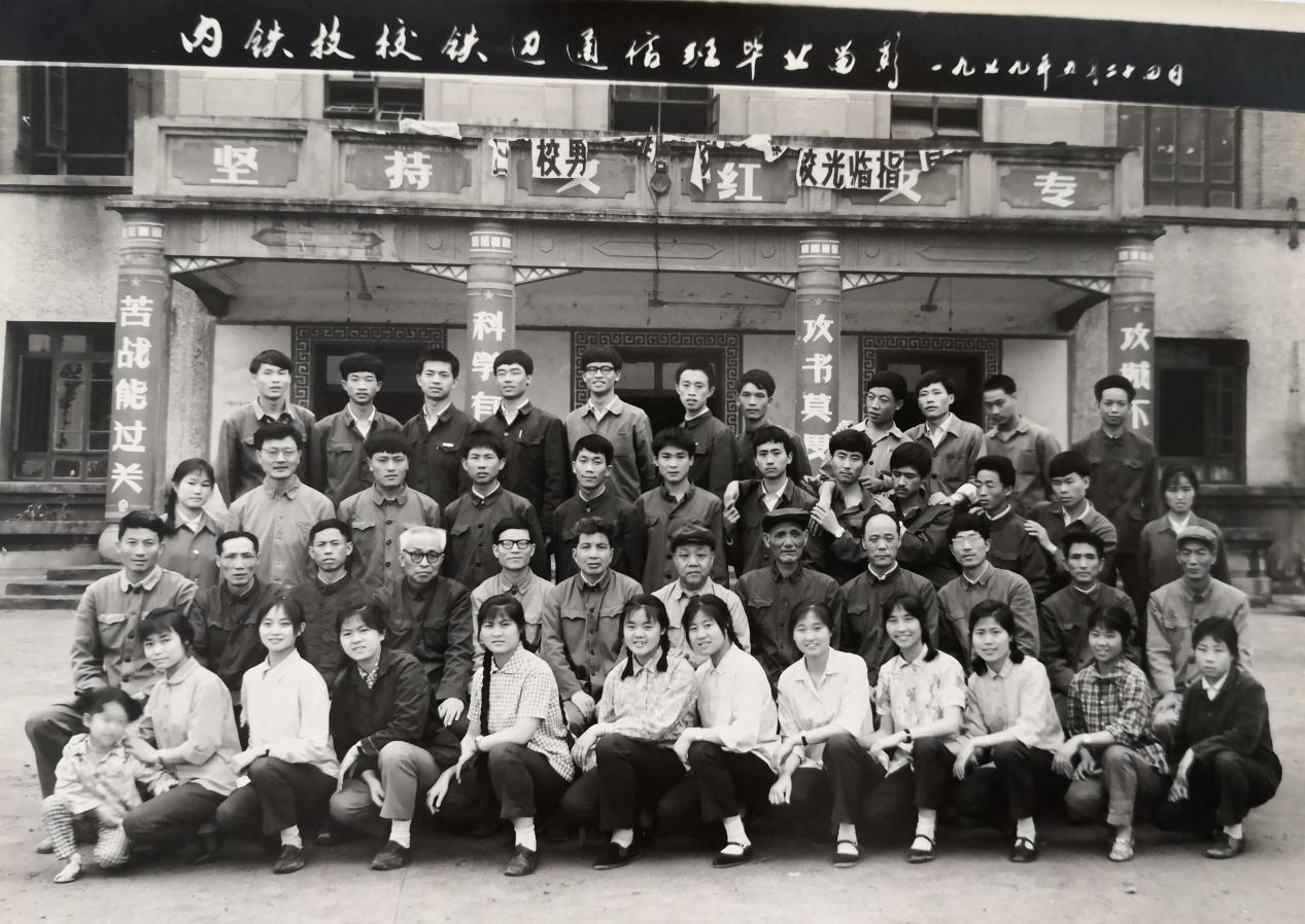 图片28.jpg 图片28.jpg