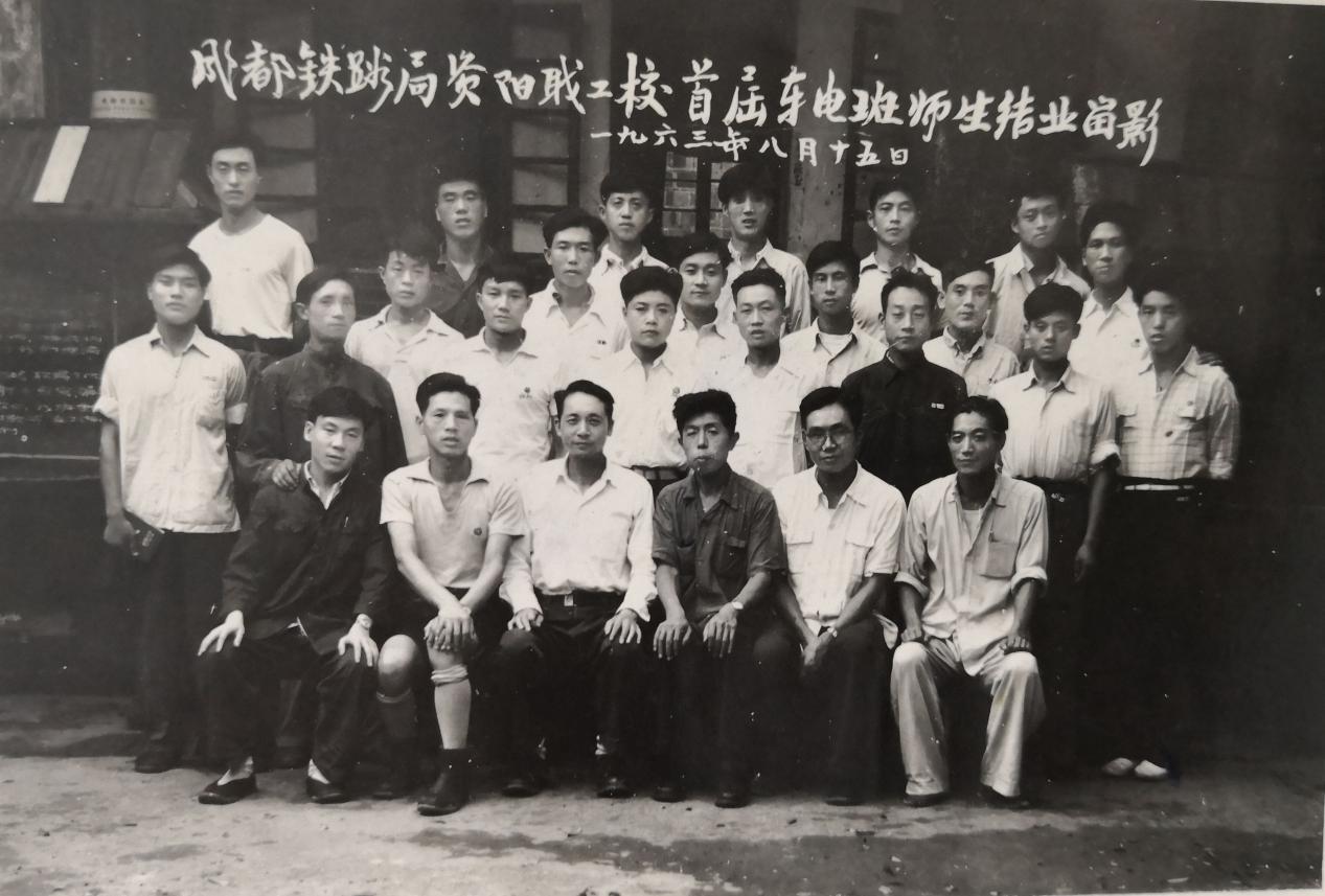 图片28.jpg 图片28.jpg