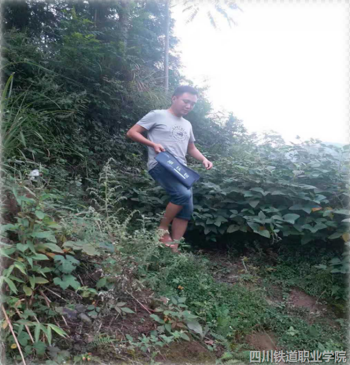 C:\Users\HP\Desktop\图片12.png C:\Users\HP\Desktop\图片12.png